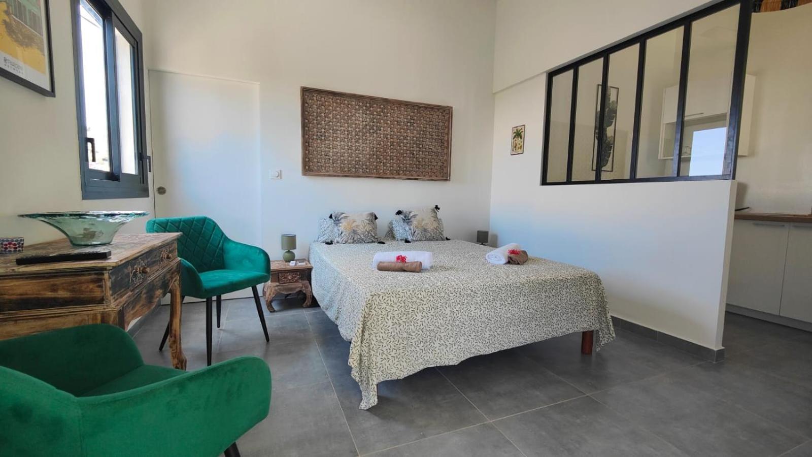 Ti Kaz Solei Apartment Saint-Gilles Les Bains Exterior photo